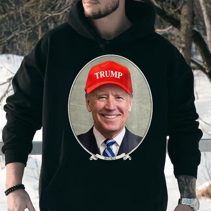 Joe Biden Wears Trump Cap Independence Day t-shirt