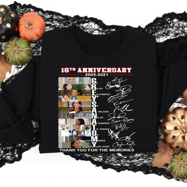 16th anniversary 2005-2021 Grey's Anatomy signatures thank you for the memories t-shirt