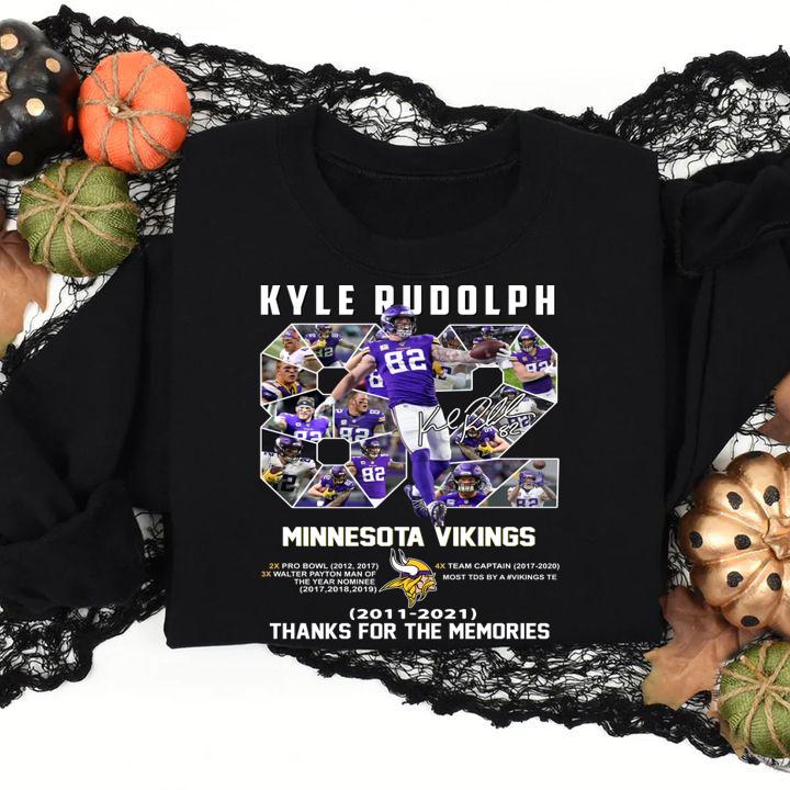 82 Kyle Rudolph Minnesota Vikings 2011-2021 signature thanks for the memories t-shirt