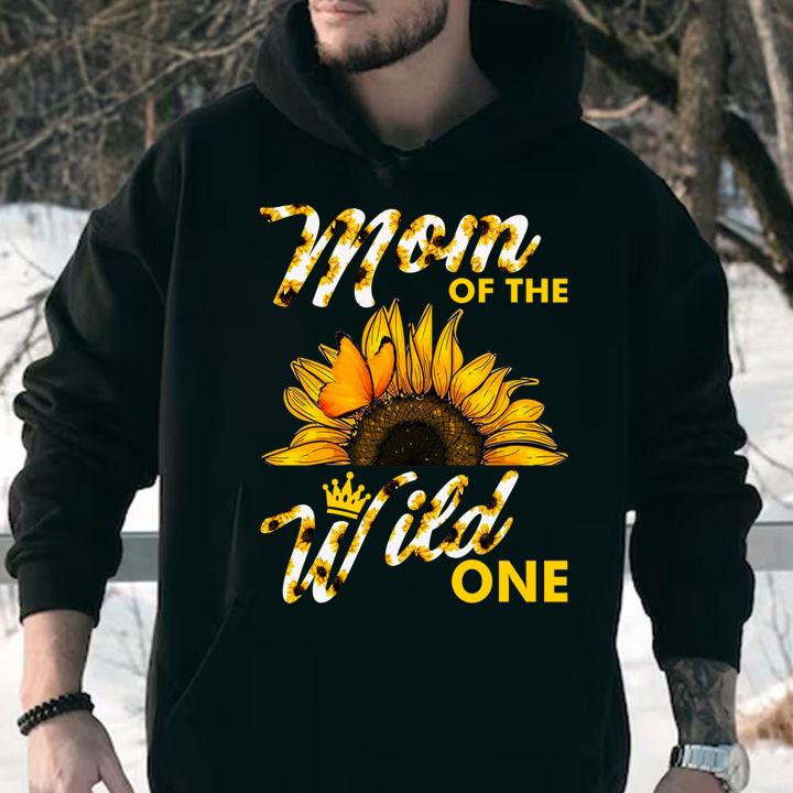 Sunflower mom of the wild one t-shirt