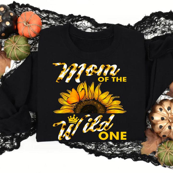 Sunflower mom of the wild one t-shirt