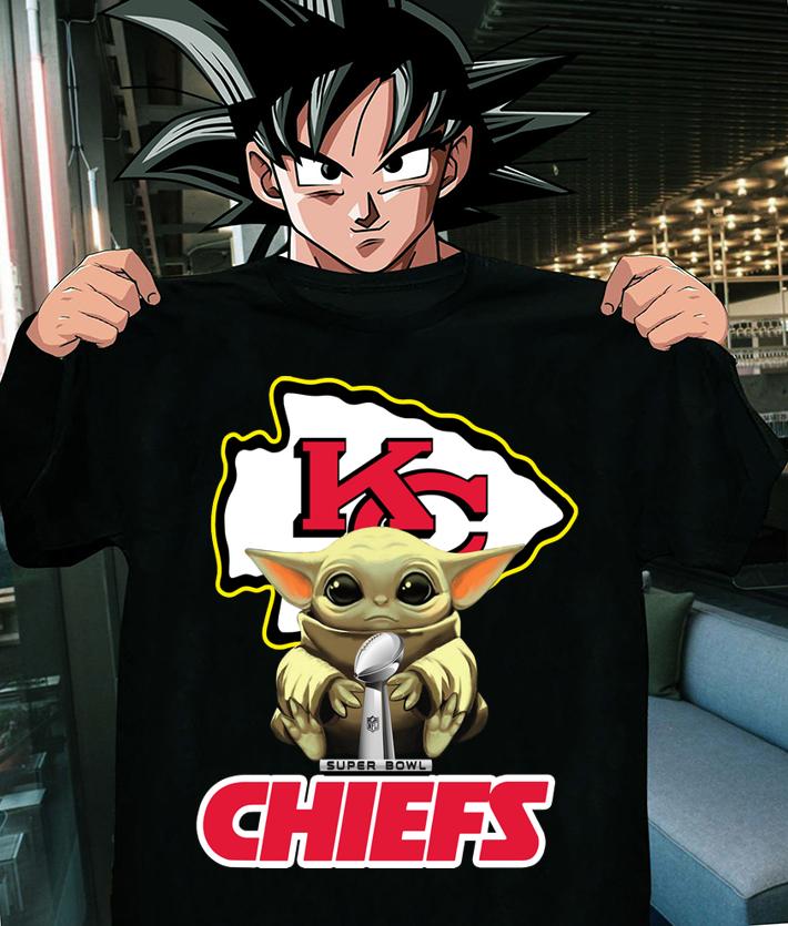 Kansas City Chief Baby Yoda Hug Super Bowl Star Wars t-shirt