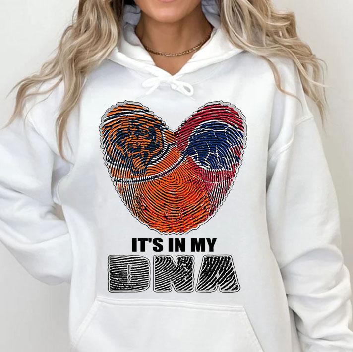 Love Chicago Bears Chicago Cubs it's in my DNA t-shirt