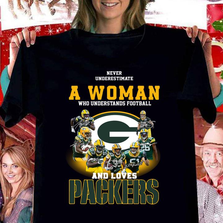 Never Underestimate A Woman Who Understands Football And Loves Green Bay Packers Signatures t-shirt