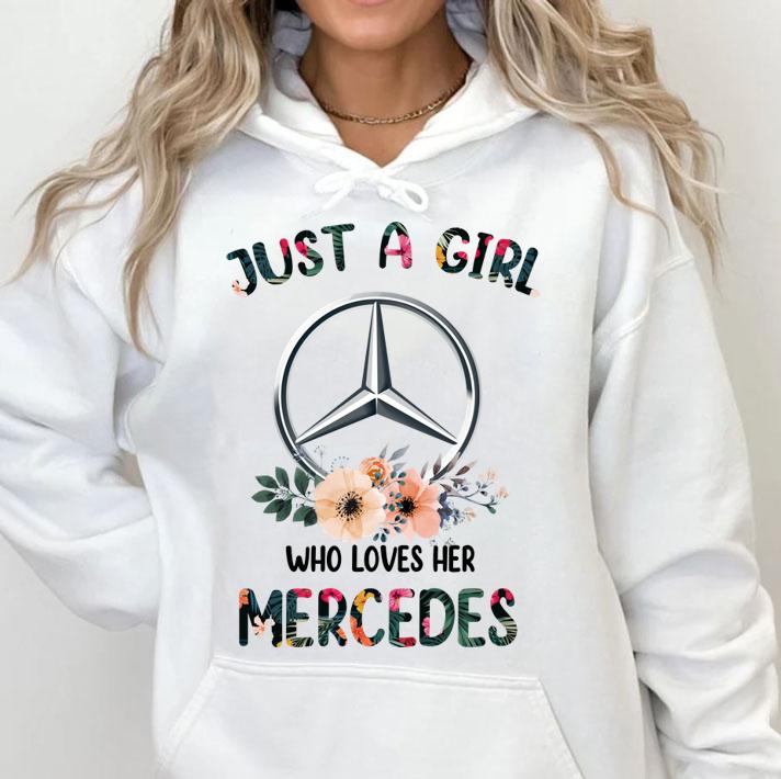 Just A Girl Who Loves Her Mercedes Logo t-shirt