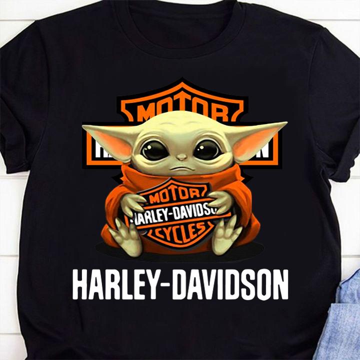 Baby Yoda hug Motor Harley Davidson Cycles logo t-shirt 1