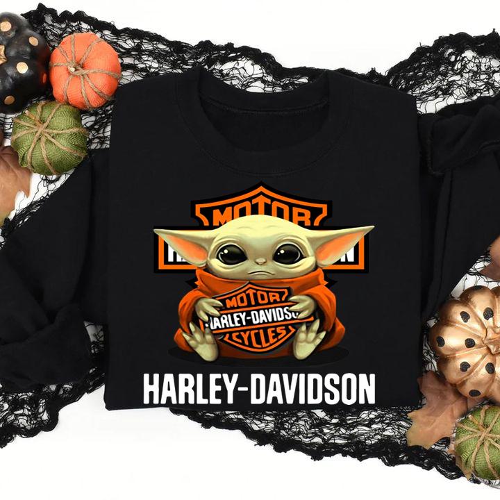Baby Yoda hug Motor Harley Davidson Cycles logo t-shirt