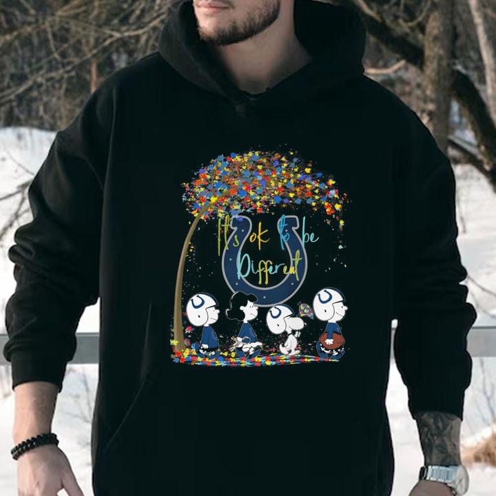Indianapolis Colts Peanuts Snoopy Autism Awareness its ok to be different t-shirt
