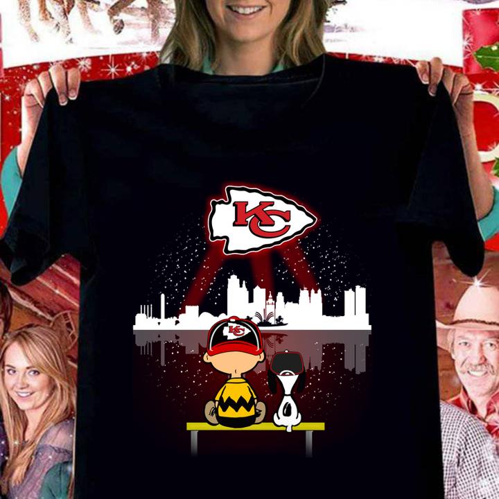 Charlie Brown and Snoopy Watching Kansas City Chiefs t-shirt