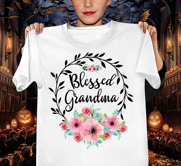 Pretty Blessed Grandma With Floral Heart Mother'S Day t-shirt