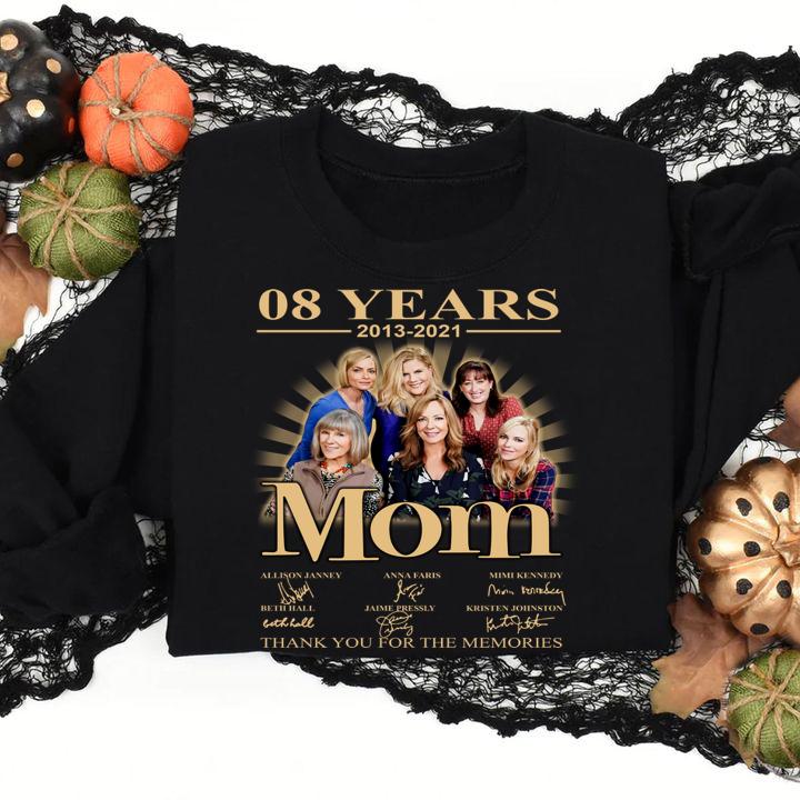 Mom 08 years 2013-2021 signatures thank you for the memories t-shirt