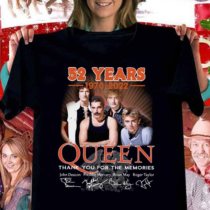52 years 1970-2022 Queen thank you for the memories signatures shirt, John Deacon, Freddie Mercury, Brian May, Roger Taylor t-shirt
