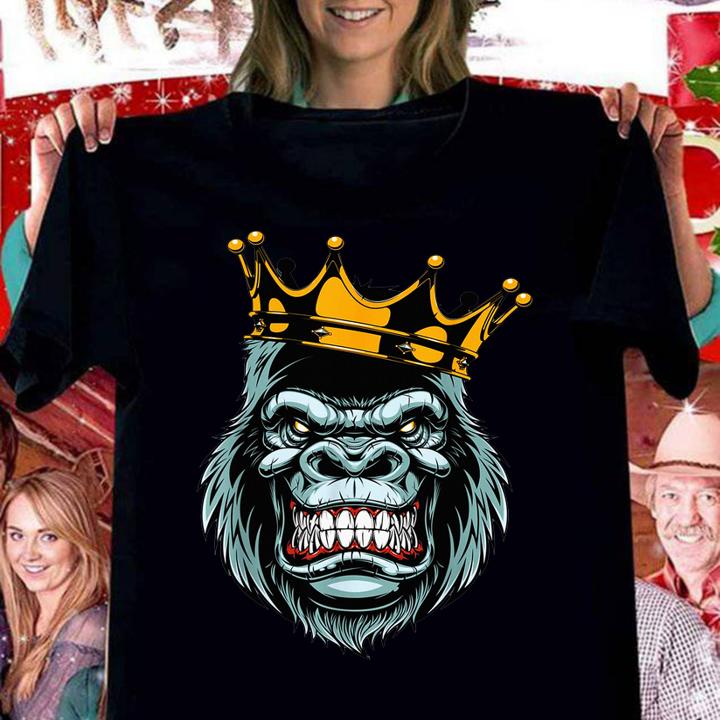 Funny Gorilla King ferocious gorilla on with crown Halloween t-shirt