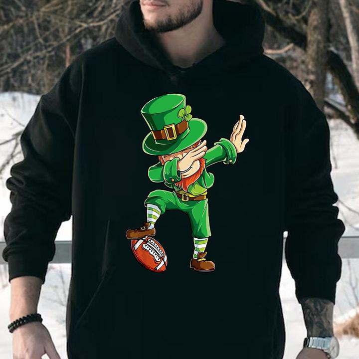 Dabbing Leprechaun Football St Patricks Day Boys Kids Sports t-shirt