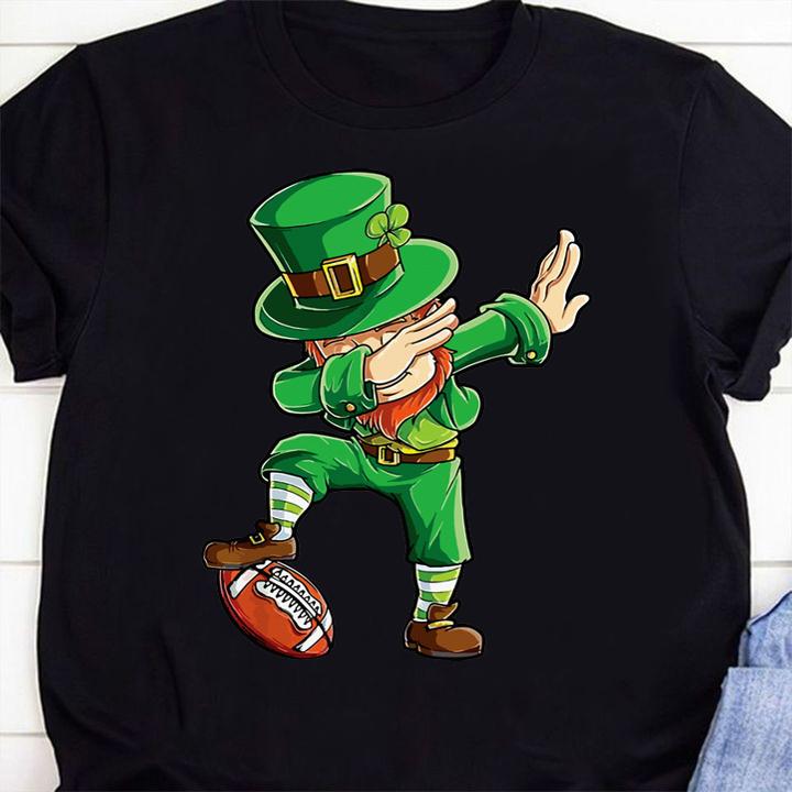 Dabbing Leprechaun Football St Patricks Day Boys Kids Sports t-shirt 1