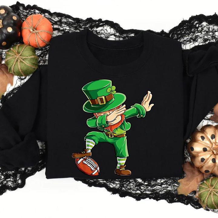 Dabbing Leprechaun Football St Patricks Day Boys Kids Sports t-shirt