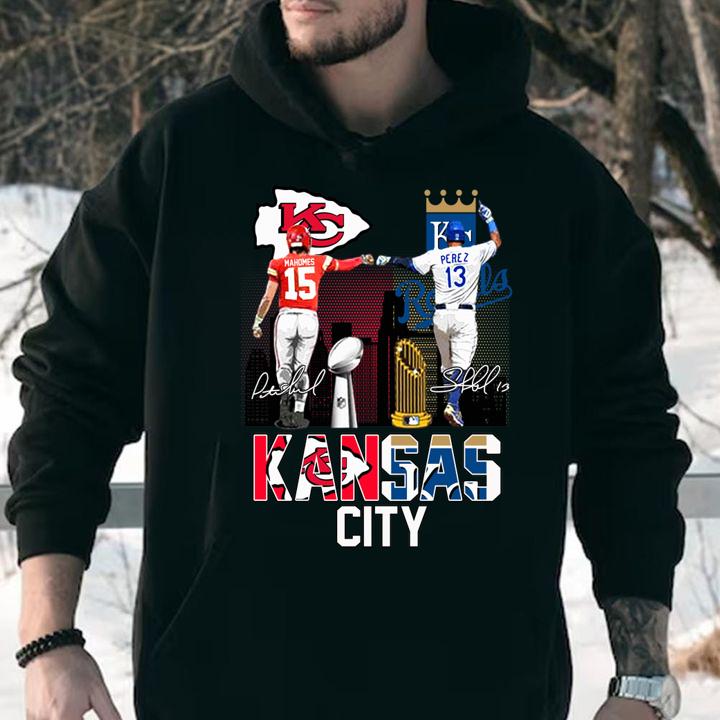 Kansas City Patrick Mahomes and Salvador Pérez signatures t-shirt