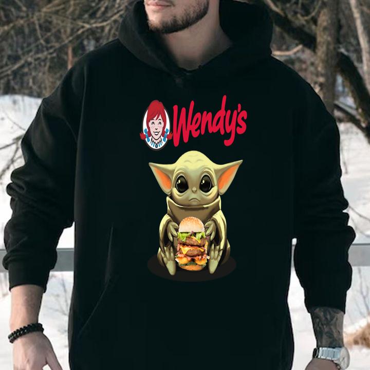 Baby Yoda Hug Hamburguesas Wendy’s Star Wars t-shirt
