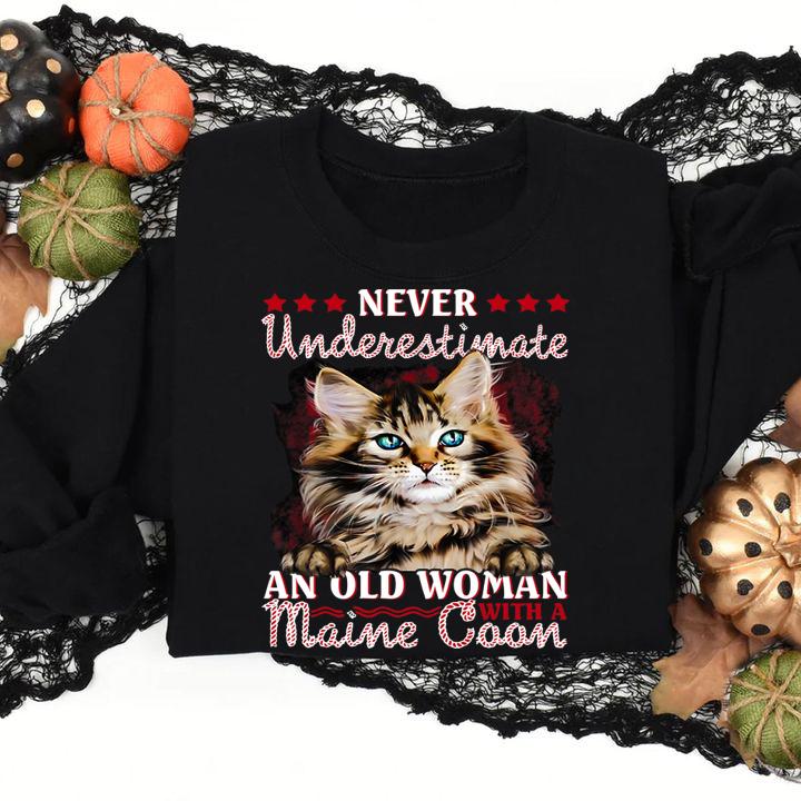 Never underestimate an old woman with a Maine Coon cat t-shirt