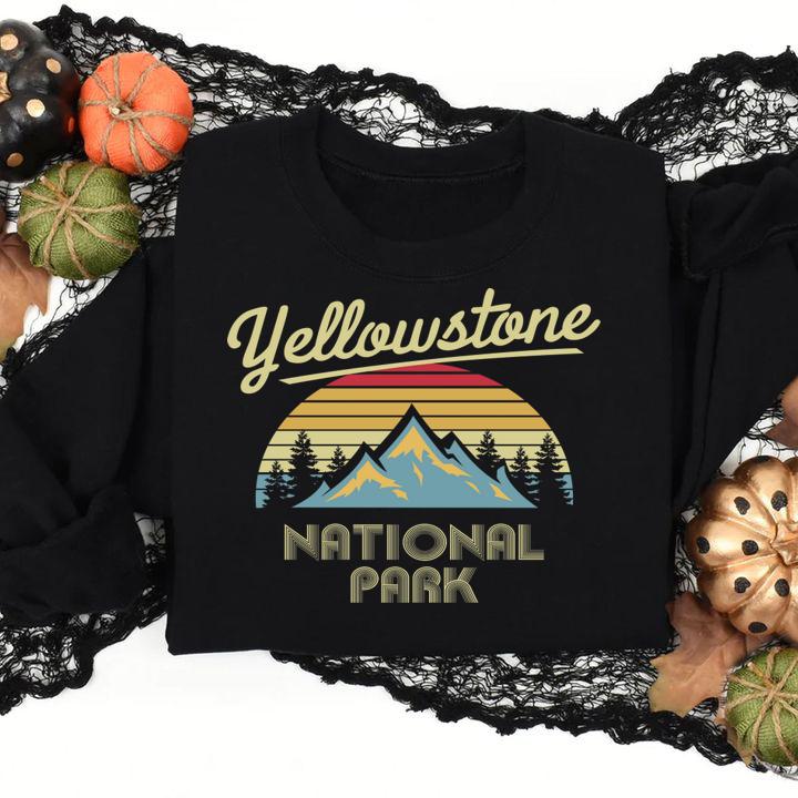 Vintage Retro Yellowstone Mountain National Park t-shirt