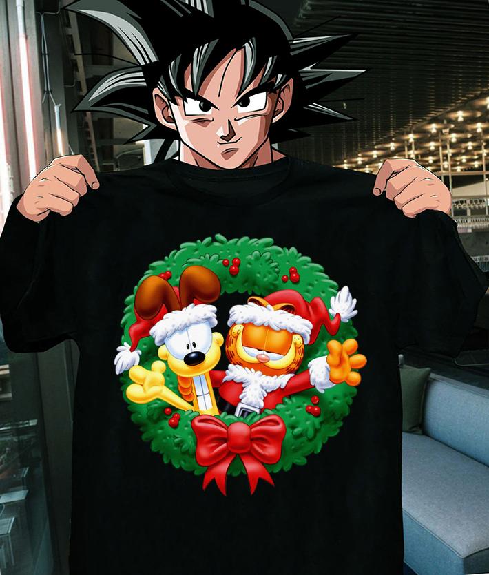 Garfield Christmas Wreath sweater t-shirt