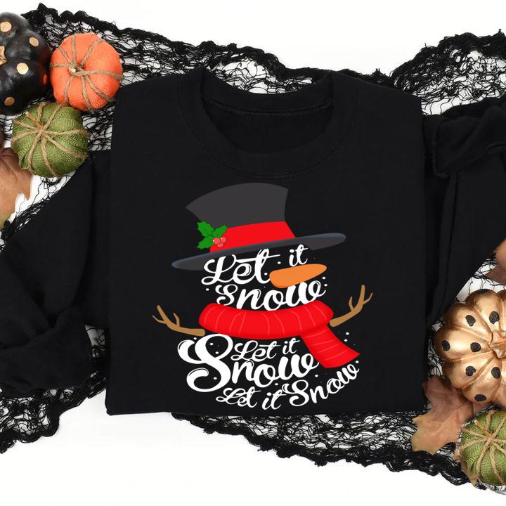 Snowman Let it Snow Cute Christmas Winter Holiday Xmas Gift t-shirt