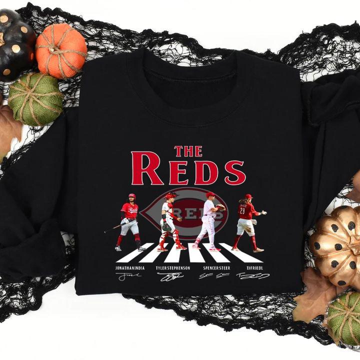 The Cincinnati Reds Abbey Road The Beatles Signatures t-shirt