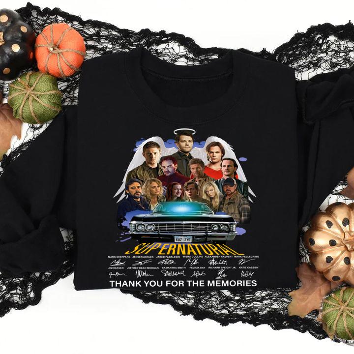 Supernatural signatures thank you for the memories t-shirt